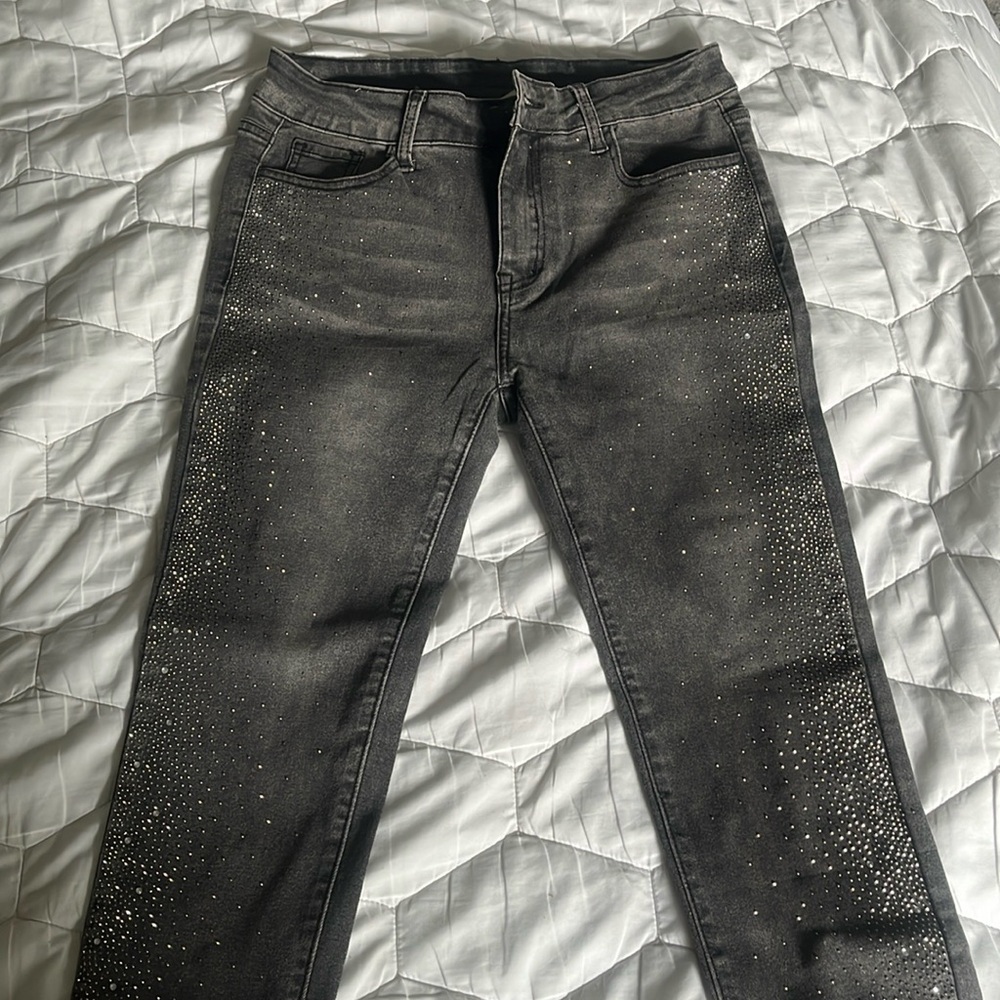 NWOT Vocal bling stretch jeans! Size small